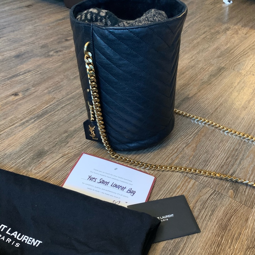SOLD RARE⚡️ YSL quilted chevron crossbody